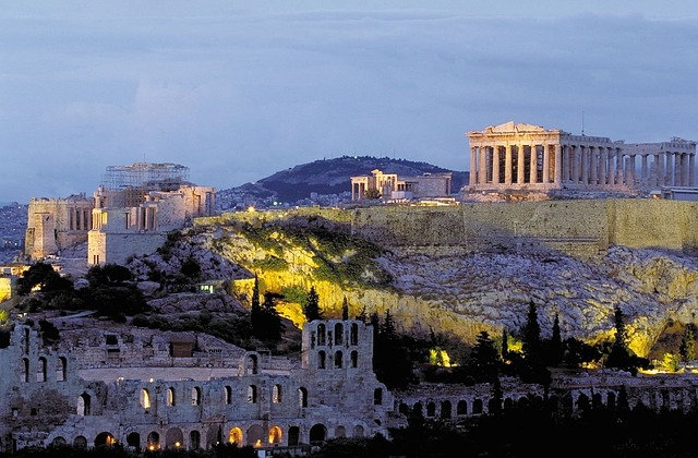 אתונה השילוב הכובש של היסטוריה עתיקה, תרבות תוססת ואירוח חם